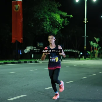 Runner Photo 3517648
