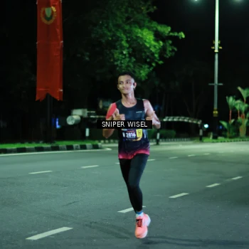 Runner Photo 3517650