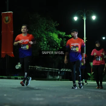 Runner Photo 3517703