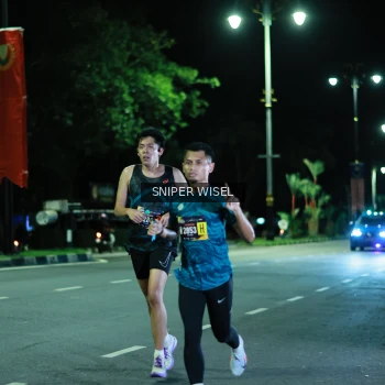 Runner Photo 3517795
