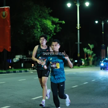 Runner Photo 3517801