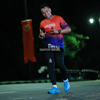 Runner Photo 3517975