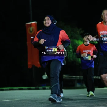 Runner Photo 3518395