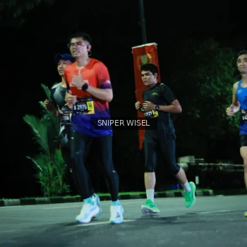 Runner Photo 3519235