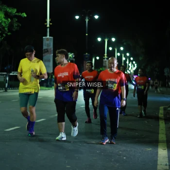 Runner Photo 3519379