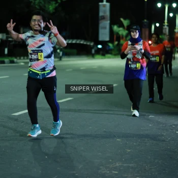 Runner Photo 3519858