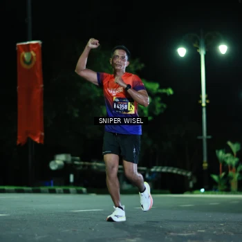 Runner Photo 3520024