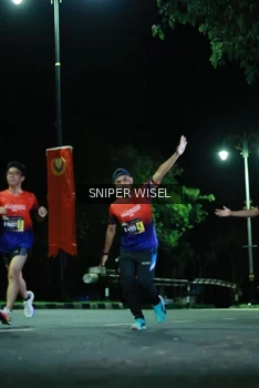 Runner Photo 3521865