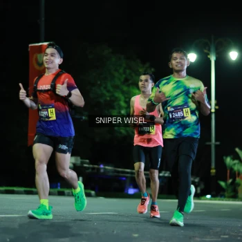 Runner Photo 3527165