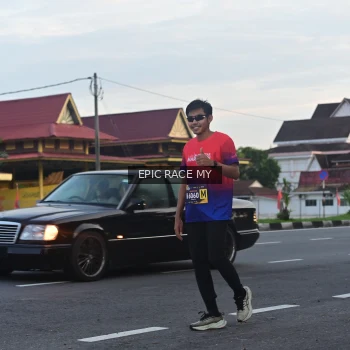 Runner Photo 3534203
