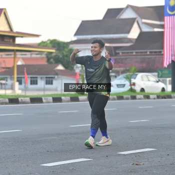 Runner Photo 3534243