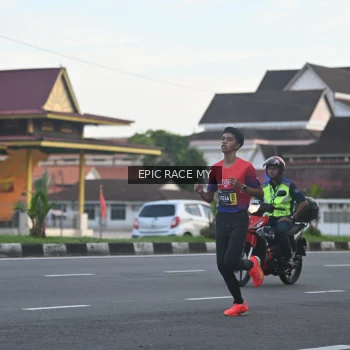 Runner Photo 3534378