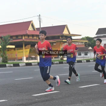 Runner Photo 3534593