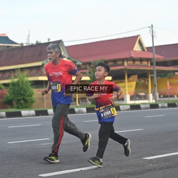 Runner Photo 3534611