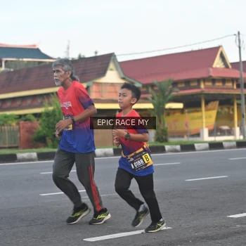 Runner Photo 3534615