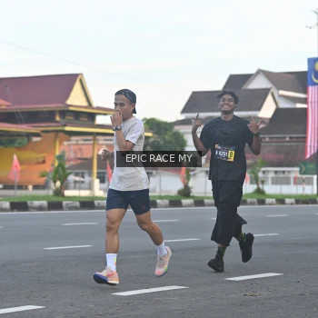 Runner Photo 3534642