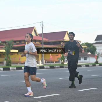 Runner Photo 3534644