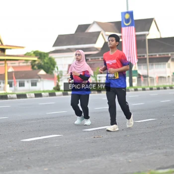 Runner Photo 3534711