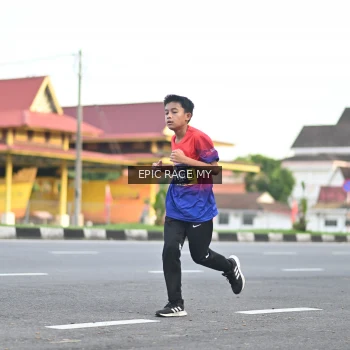 Runner Photo 3534813