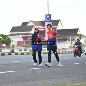Runner Photo 3534945