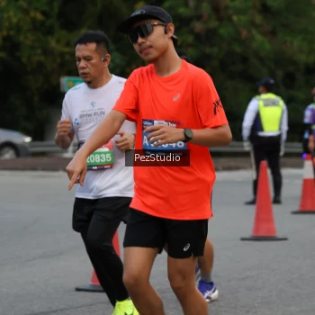 Runner Photo 3539996