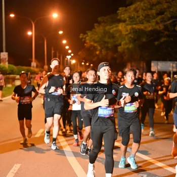 Runner Photo 3541113