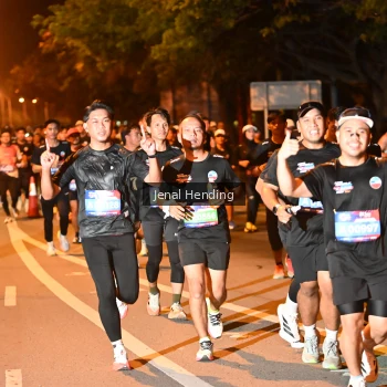 Runner Photo 3541173