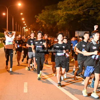 Runner Photo 3541244