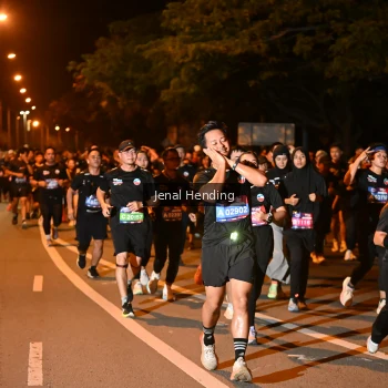 Runner Photo 3541324
