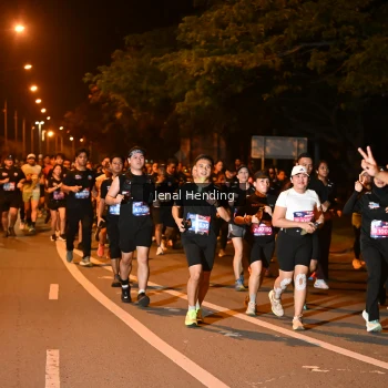 Runner Photo 3541373