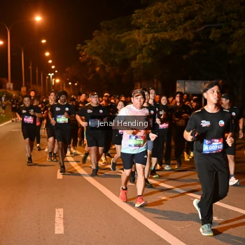 Runner Photo 3541379