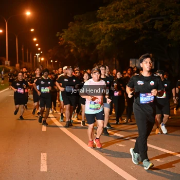 Runner Photo 3541381