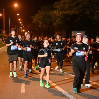 Runner Photo 3541398