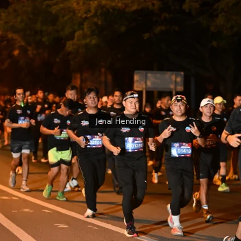 Runner Photo 3541518