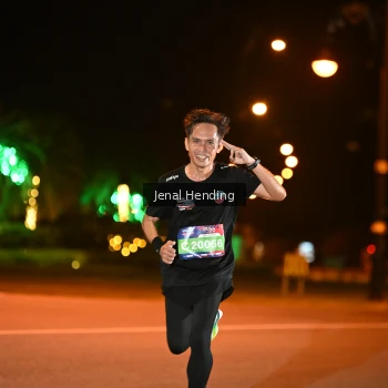 Runner Photo 3541653