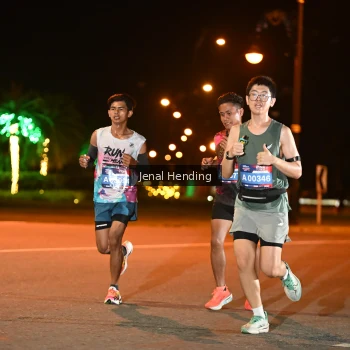 Runner Photo 3541672