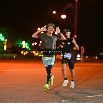 Runner Photo 3541731