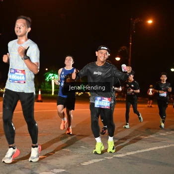Runner Photo 3542055