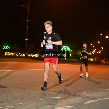 Runner Photo 3542101