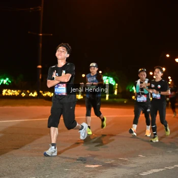 Runner Photo 3542165
