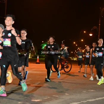 Runner Photo 3542301