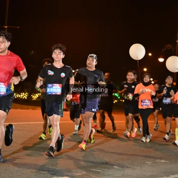 Runner Photo 3542316