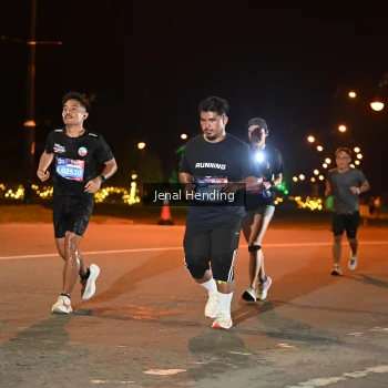 Runner Photo 3542349
