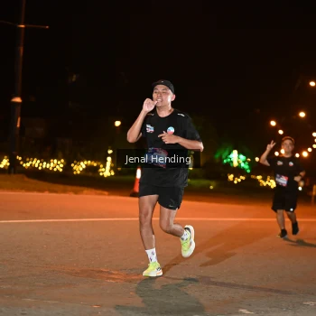 Runner Photo 3542373