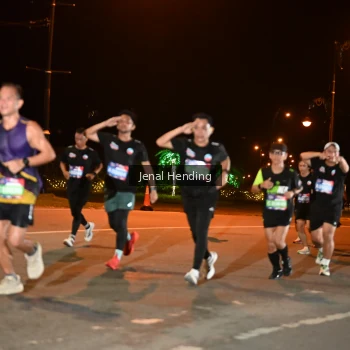 Runner Photo 3542396