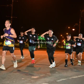 Runner Photo 3542397