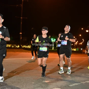 Runner Photo 3542398