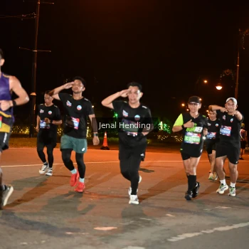 Runner Photo 3542399
