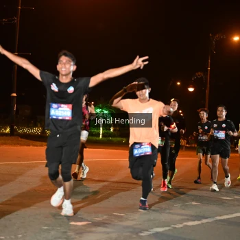 Runner Photo 3542406