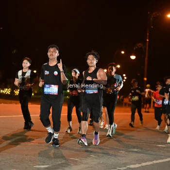 Runner Photo 3542416